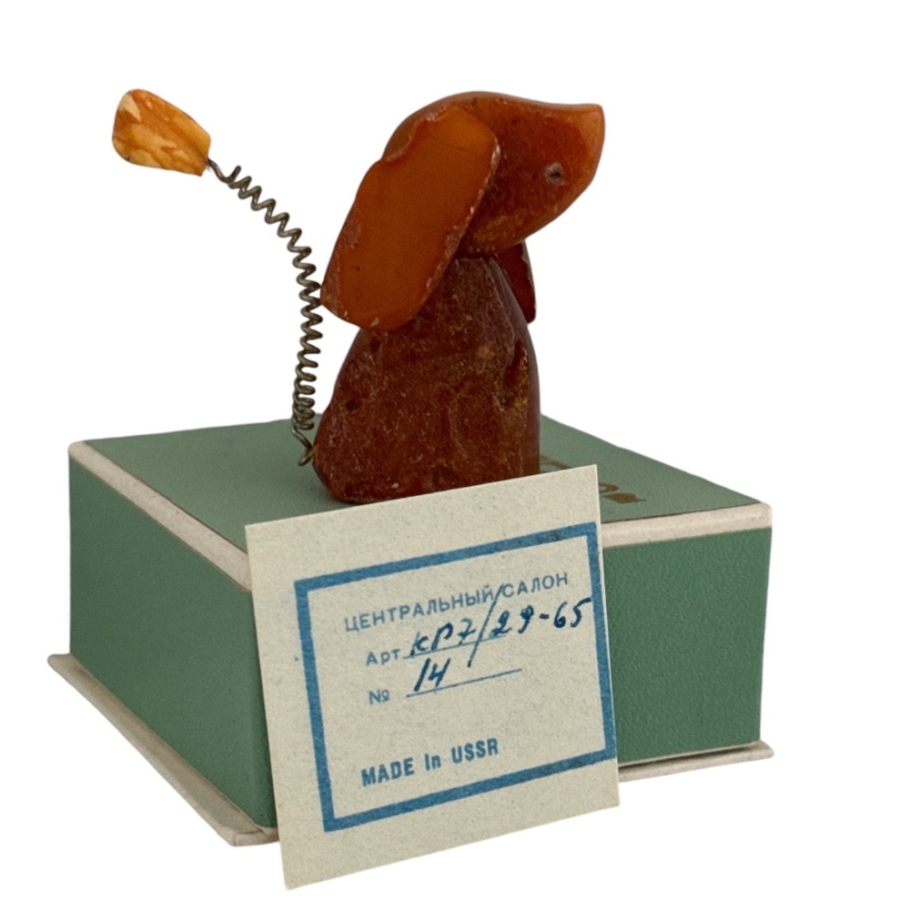 Vintage Baltic Butterscotch Egg Yolk Amber Stone Figurine 10g EXPO'67 Soviet